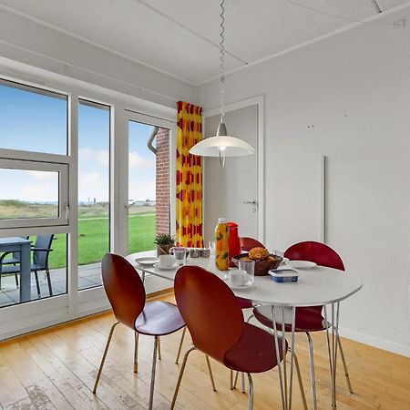 2 Bedroom Stunning Home In Højer Buitenkant foto