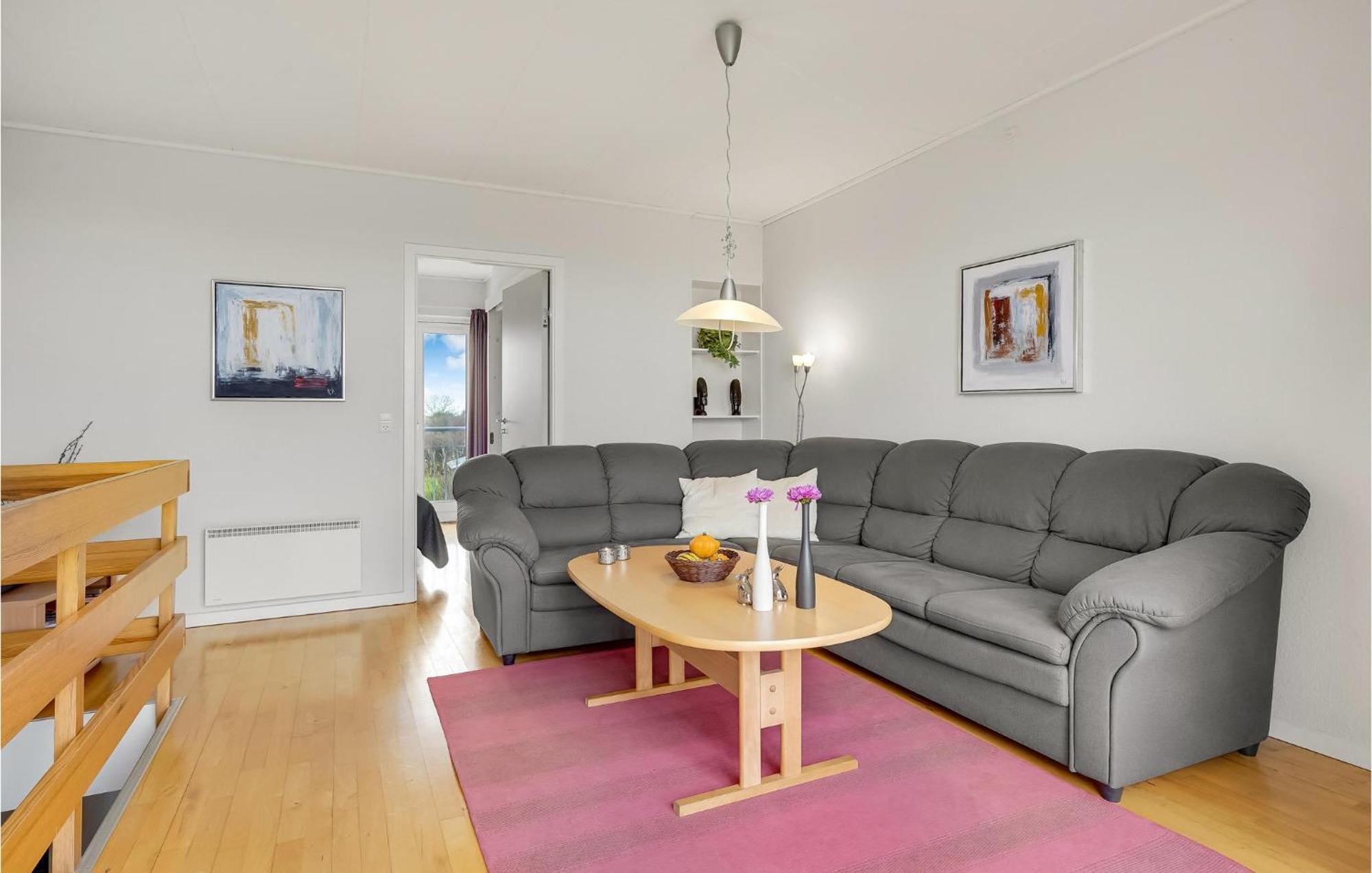 2 Bedroom Stunning Home In Højer Buitenkant foto